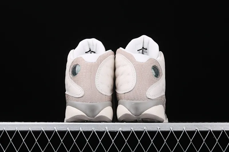 All Categories Air Jordan Jordan Series Basketball Shoes Air Jordan 13 Air Jordan 13 Phantom AJ13 Joe 13 Gray and White Earl Basketball Shoes Real Head Layer Real Cat Eyes AQ1757-004